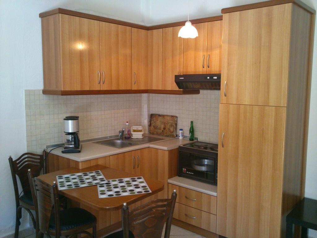 Gkoloi Studios & Apartments Kalyves Polygyrou Номер фото